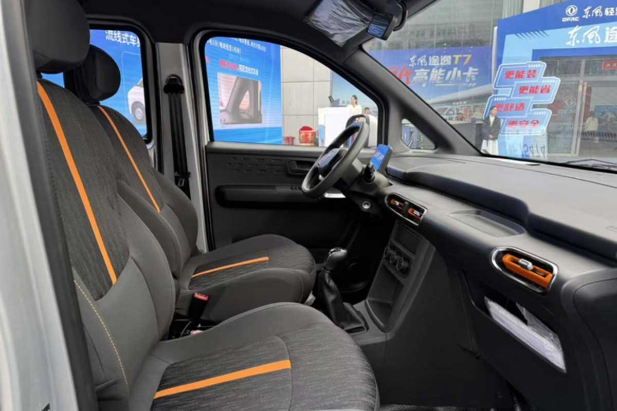 Dongfeng Yufeng T7 Export Advantages: How Product Design Precisely Meets Overseas Market Demands Dongfeng Yufeng T7 Export Advantages: How Product Design Precisely Meets Overseas Market Demands