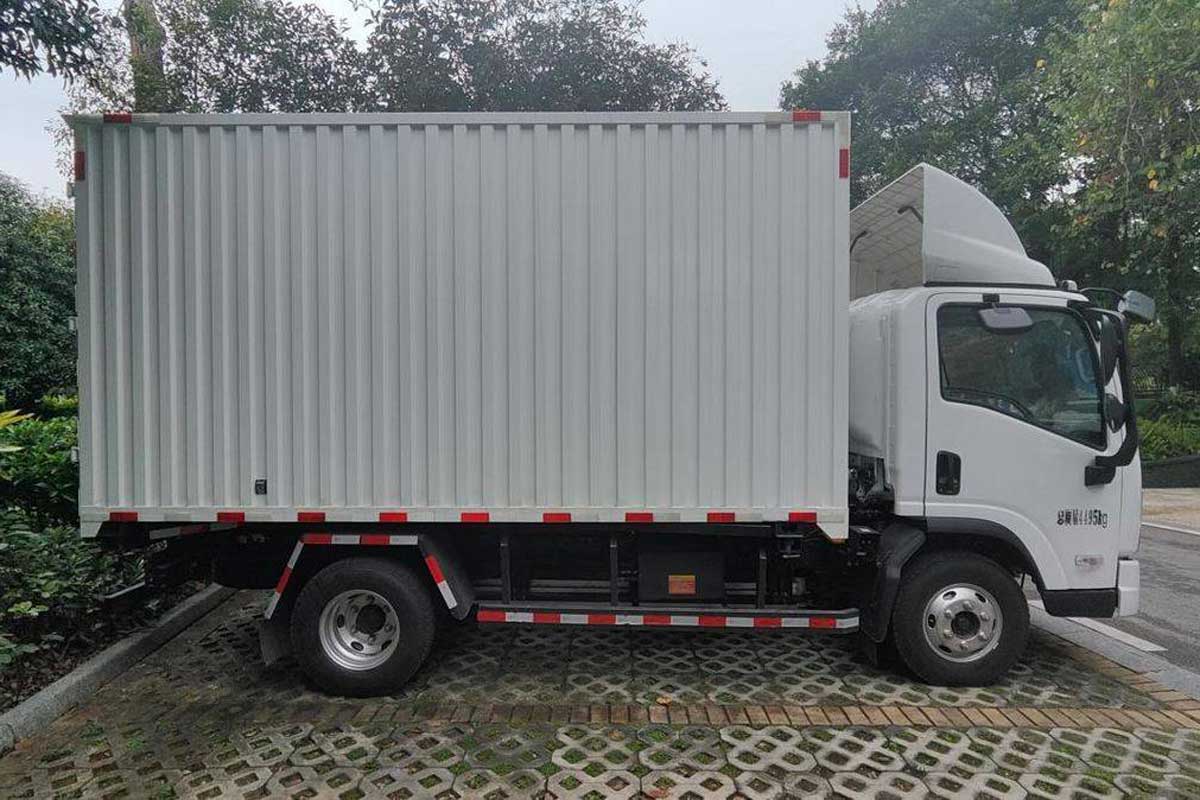 Chenglong Yiwei 2 Interchangeable Container Electric Light Truck: In-Depth Analysis of Export Advantages Chenglong Yiwei 2 Interchangeable Container Electric Light Truck: In-Depth Analysis of Export Advantages