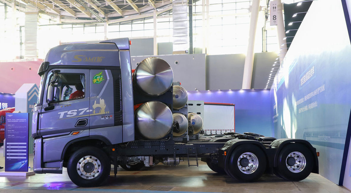 Тяжелый грузовик Sinotruk HOWO TS7 6X4